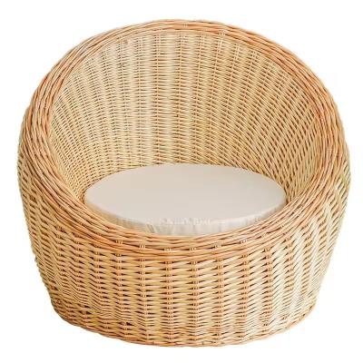 China Mesa y silla de rattan para exteriores personalizados para tiendas de café de té en venta