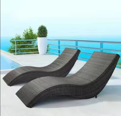 China Environmently Friendly Simple Style Outdoor PE Rattan Sun Beach Swimming Pool Deck Chair Lounge for sale