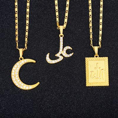 China Romantic Muslim Moon Star Jewelry 18K Crescent Pendant With Diamond Necklace Islamic Electroplating Necklace For Women for sale