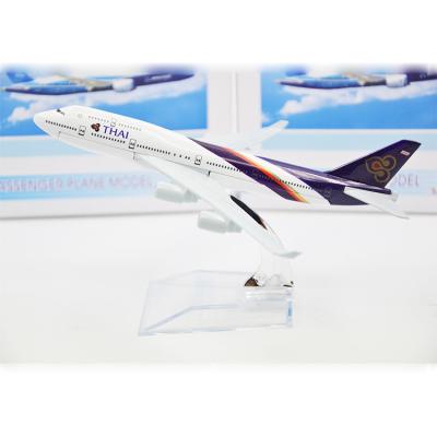 China Thai B777  Resin Aircraft Model Kits 150 * 150 * 100MM Metal Souvenir for sale