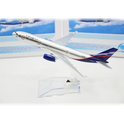 中国 ロシア A330 航空会社の模型飛行機のキットは合金 16CM/机を亜鉛でメッキします 販売のため