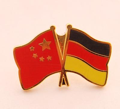 China OEM National flag pin badge Custom country Badges for business gifts for sale