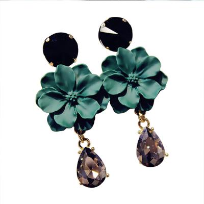 China Latest Big ALLOY Spray Paint Metal Flower Stud Earrings For Women Wholesale Teardrop Crystal Drop Earring for sale