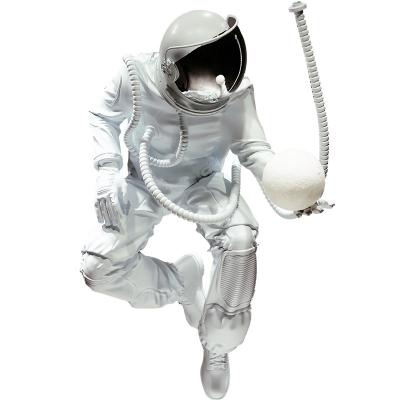 China Wholesale High Quality Astronaut Europe Astronaut Home Decor 3D Astronaut Statue For Center Home Office Mall Club Bar Hotel Themed Decor for sale