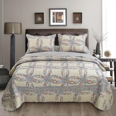 China HOMES BEDDING UNIVERSAL High Quality Vintage Printed Patchwork Living Room Ultrasonic Bedspread for sale