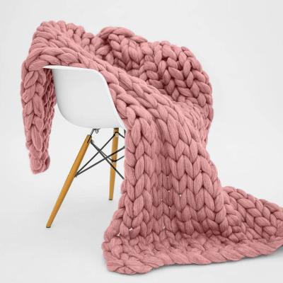 China Multi Color Wholesale PORTABLE Chunky Handmade Knit Acrylic Knitted Breathable Throw Blanket For Gift Sofa Bed Bulky for sale