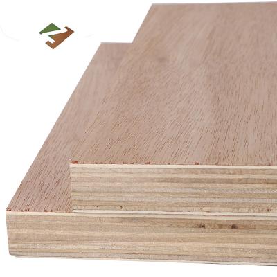 China Modern Size of Furniture Grade Pine Plywood and Bintangor Plywood and Okoume Plywood 4*8 for sale