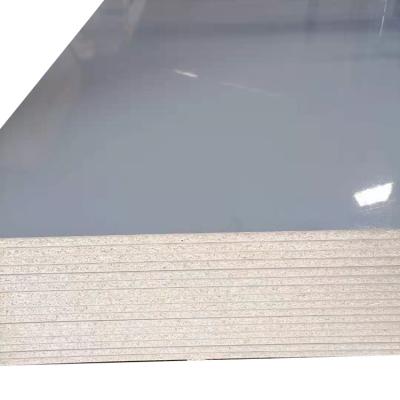 China Linyi Supplier Boards Prices 18mm UV Coated Moisture Proof Melamine High Gloss Paper Faced MDF Board For Interior Decoration for sale