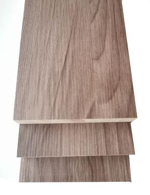 China High Quality Decorative Laminated Melamine MDF Board Moisture Proof Fiberboard for sale