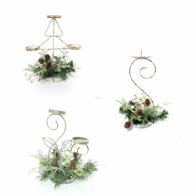 China Professional 27CM Christmas Party/Home/Festival Decoration Antique Candle Holder Table Decor Handmade Candlestick With Green Leaf Pinecone Berry Decor With Snow for sale