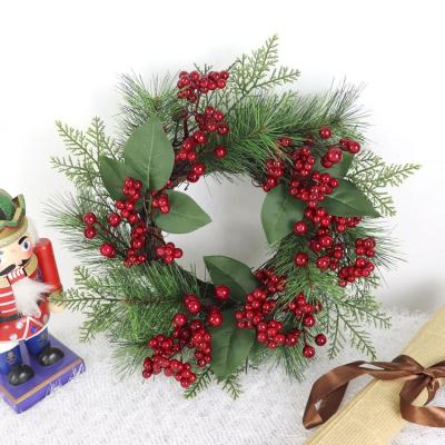 China Plastic Vine Ring Artificial Vine Berry Wreath Christmas Decoration Pine Needles Christmas Wreath Wall Decor With Leaves for sale