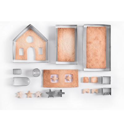 China 10 Pieces Sustainable Set Stainless Steel 3D Cookie Mold Christmas Gingerbread House Diy Baking Molds Pastry Making Tool Kit for sale