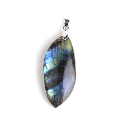 China China Labradorite Necklace Pendant Natural Gemstone Raw Crystals Silver Stones Pendant for sale