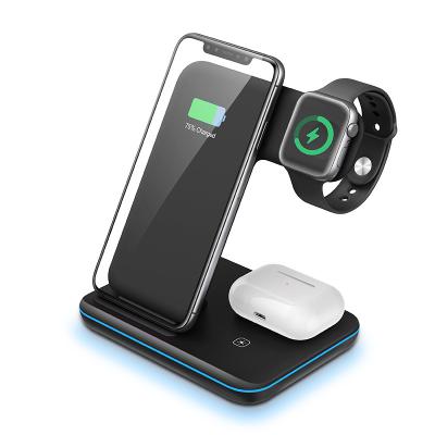 China Foldable Qi Wireless Charger Stand 15W QI Quickly 3 in 1 3in 1 Wireless Charging Station for sale