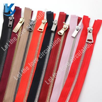 China Hot Sale 3# 5# 8# Metal Zipper Viable High Quality Smooth Teeth Men's Jackets Zipper Puller for sale