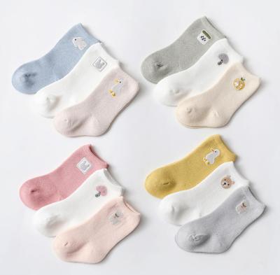 China 2021 Antibacterial Newborn Antibacterial Spring Autumn New Baby Socks Cartoon Style Embroidered Label Cotton Socks For Boys And Girls Children for sale