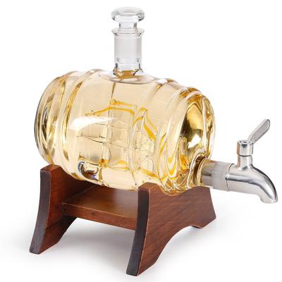 China Fashion Modern Heart Shaped Wine Glass Liquor Decanter Decanter for sale