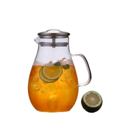 China Sustainable Nordic Glass Water Carafe Borosilicate Style Glass Water Jug With Stainless Steel Lid for sale