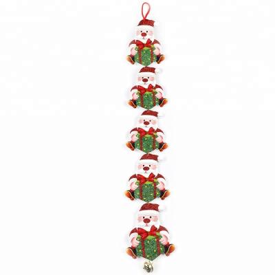 China Eco-friendly Five Little Santa Claus Holding A Long Hanging Gift Combination Christmas Decoration for sale