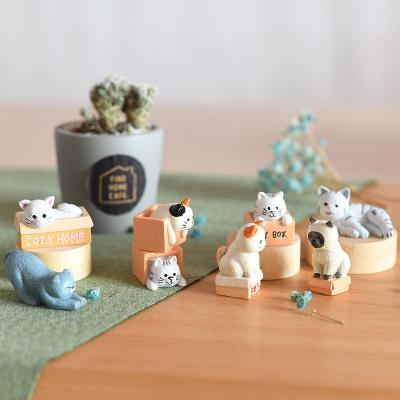 China Japan Cartoon Cat Resin Japanese Handmade Cute Car Ornaments Small Micro Landscape Garden Decoration for sale