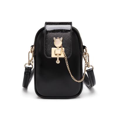 China Female Mini Cute Mini Mobile Phone Bag Vertical Diagonally Launched Small Bag 2021 New Range for sale