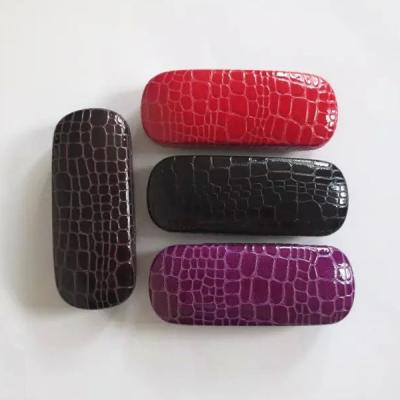 China Fashionable glasses cases with leopard leather for sale