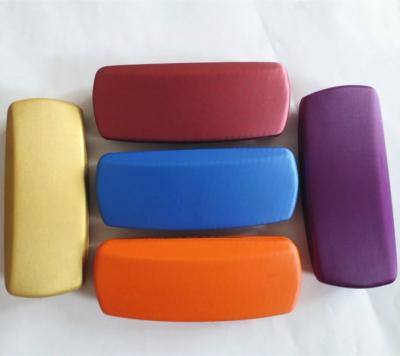 China Fashionable glasses cases with solid design leather for sale