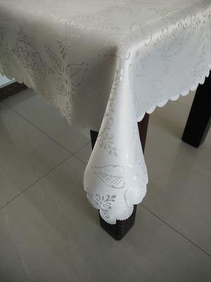 China Hot selling products-100% Polyester Jacquard table cloth with leaf design for sale