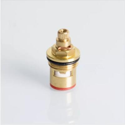 China Temperatur-Messingpatrone 2.5Mpa 97% thermostatische Duscheal2o3 zu verkaufen