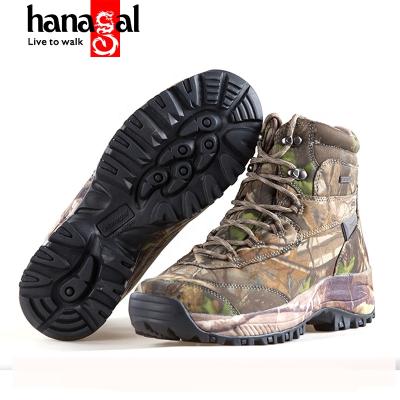 China Latest Camouflage Hunting Outdoor Waterproof Shoes For Men for sale