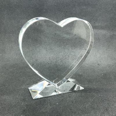 China Europe Popular Crystal Heart Shape White Wedding Gifts For Custom Printing Photo for sale