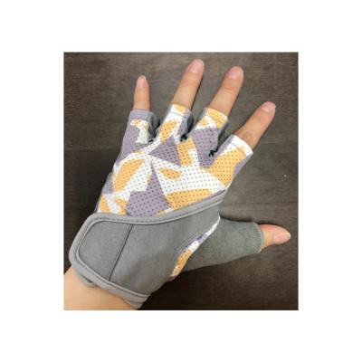 China Wear-Resistant/Breathable/Sweat Absorbent/Dampening Fitness Gloves With Logo Half Finger Breathable Fitness Cycling Gloves for sale