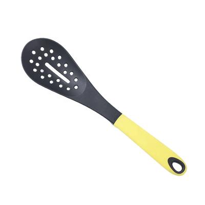 China Sustainable Food Grade Nonstick Heat Resistant Nylon Kitchen Slotted Spoon for sale