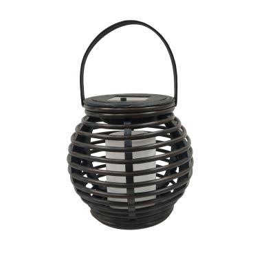 China Low Price Guaranteed Quality Garden Tree Street Ratta Lantern Solar Garden Light for sale