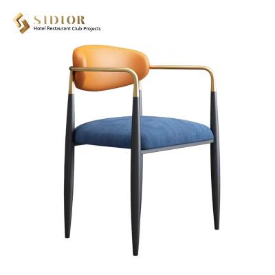 China 53cm het Leer van Faux van het Lengtemidden van de eeuw Moderne het Dineren Stoelen met Wapens Te koop