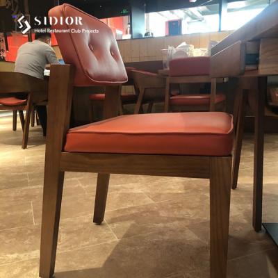 China Pu-Leer Stevige Hout Beklede het Dineren Stoelen 58cm Breedte voor Restauranthuis Te koop