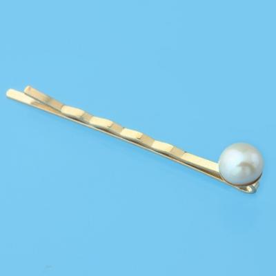 China Simple New Design Symmetrical 925 Sterling Silver PEARL Cream White Button Shape 100% Genuine Pearl Hair Cut Yellow Gold Plated for sale