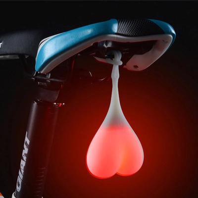 China Silicone Bicycle Mountain Bike Tail Light Heart Shaped Night Warning Light Bicycle Heart Ride Turn Signal Light for sale