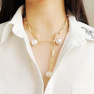 China Wholesale Trendy Trendy Pin Necklace Minimalist Cross Pearl Pendant Pearl Jewelry For Women for sale