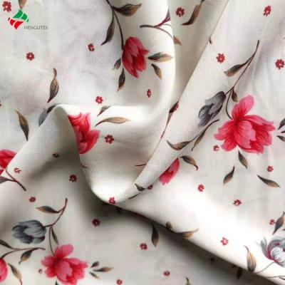 China Antistatic woven 100% rayon/viscose printed flower fabric for lady's fashion wear for sale