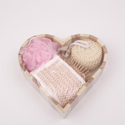 China Exfoliate and Cleanse Your Skin Spa Bath Beauty Gift 5Pcs Set Wooden Bath Set with Sisal Belt Sisal Sponge Hair Brush Pouf for sale