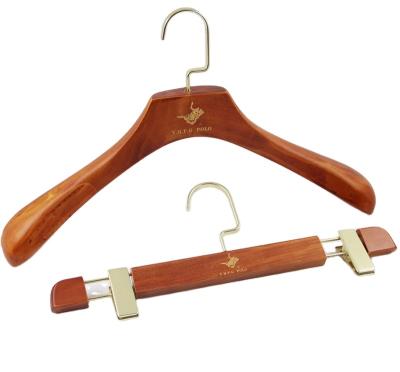 China luxury & YT Level Top Quality Luxury Wooden Hanger Factory Customize Wooden Hanger Set for sale