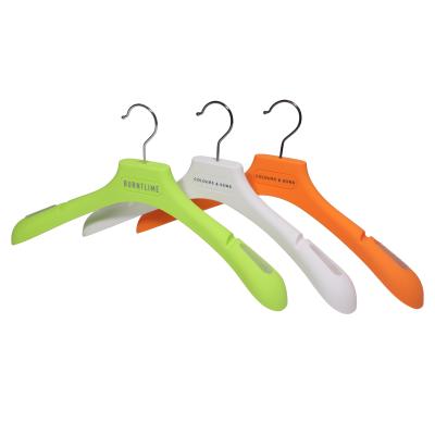 China SHOW Colorful Luxury Rubber Coated Plastic Hanger for sale