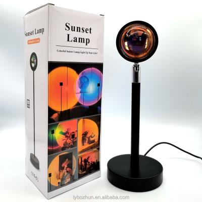 China Modern Wholesale USB Sunset Projection Wall Rainbow Night Decoration Atmosphere Charing Projection Lamp for sale