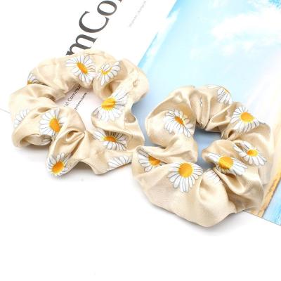 China 100% Silk Scrunchies Fashion Head Hair Bands Satin Hair Bands Luxury Wholesale Silk Hair Scrunchies Rubber Bands With OEKO-TEX100 for sale