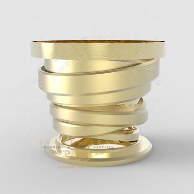 China New Wedding Decoration 2021 Ideas Popular Gold Stainless Steel Cake Tables For Wedding Events for sale