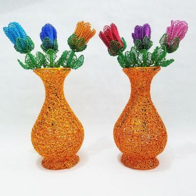 China 2021 Modern Metal Vase Decorative Metal Wire Flower Vase for Home Decor and Versatile for sale