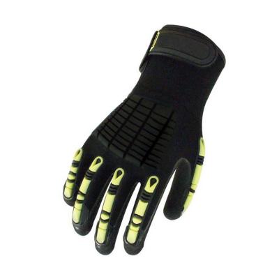 China Attenuation/good grip ability in dry & micro-oil environment high performance nitrile coated polyester safety outdoor mechanical gloves for sale