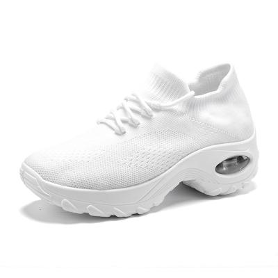 China New Anti-skid Sock Sports Outdoor Women's Sports Shoes Ladies Fashion Breathable Sneakers for sale