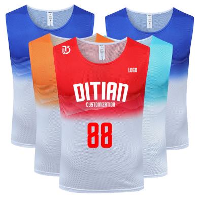 China Custom Wholesale Antibacterial Sublimation Basketball Vest Men Training Basketball Vest Basketball Gradient Color Logo Tank Top Uniform for sale